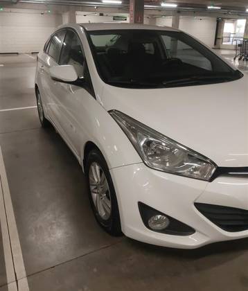 HYUNDAI HB20S 1.6 PREMIUM 16V FLEX 4P MANUAL HYUNDAI HB20S 1.6 PREMIUM 16V FLEX 4P MANUAL